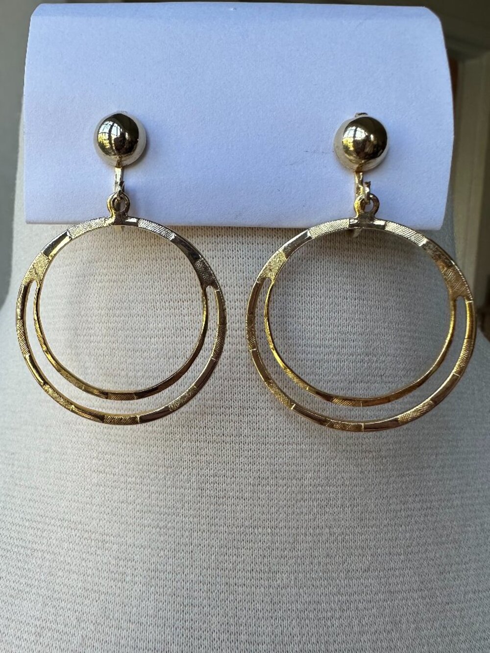 Vintage Gold Tone Double Hoop Clip-On Earrings Textured Geometric Statement